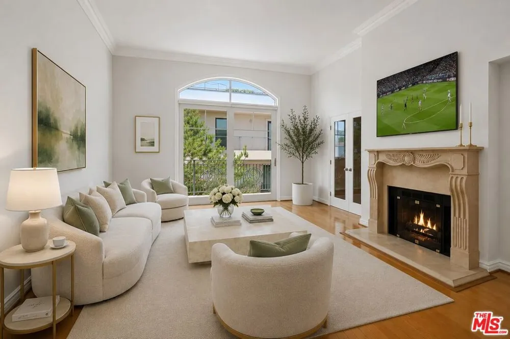 430 Oakhurst Drive #PH406 Beverly Hills, CA 90210