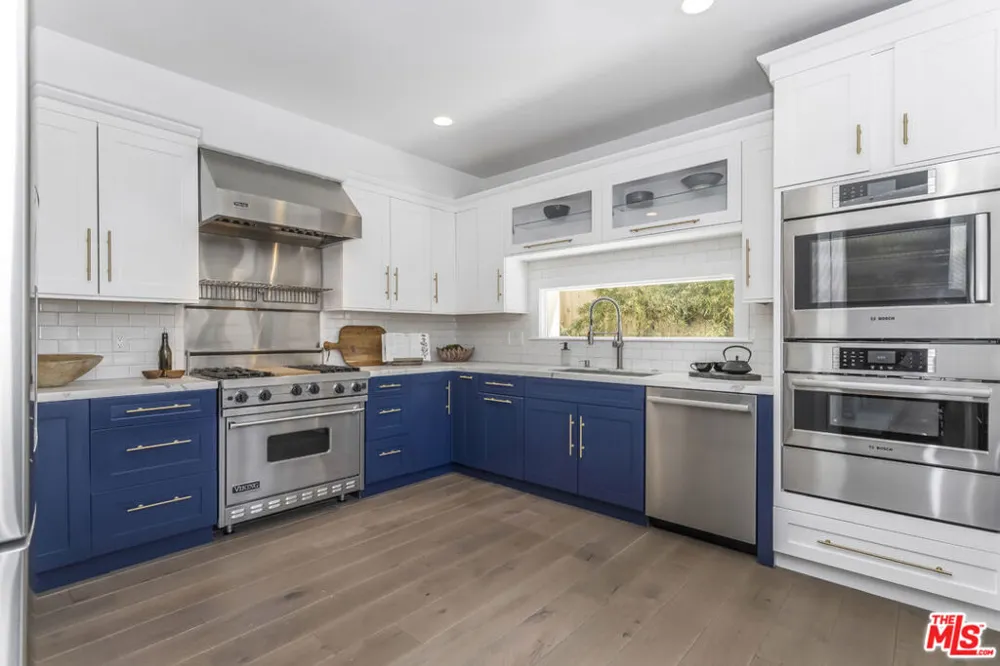 2201 Beech Knoll Road Los Angeles, CA 90046