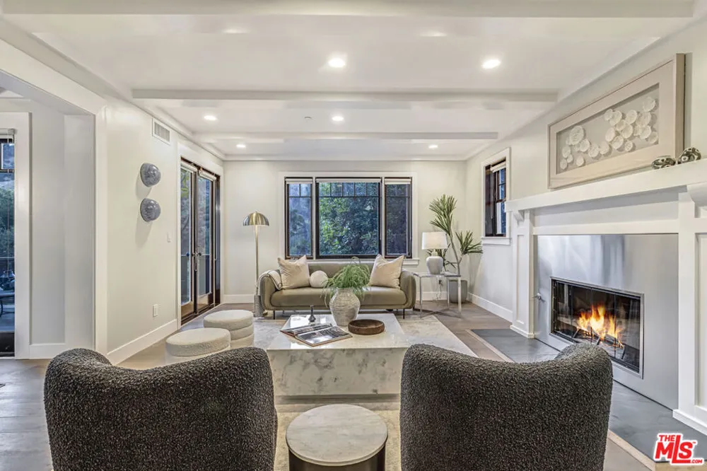 2201 Beech Knoll Road Los Angeles, CA 90046
