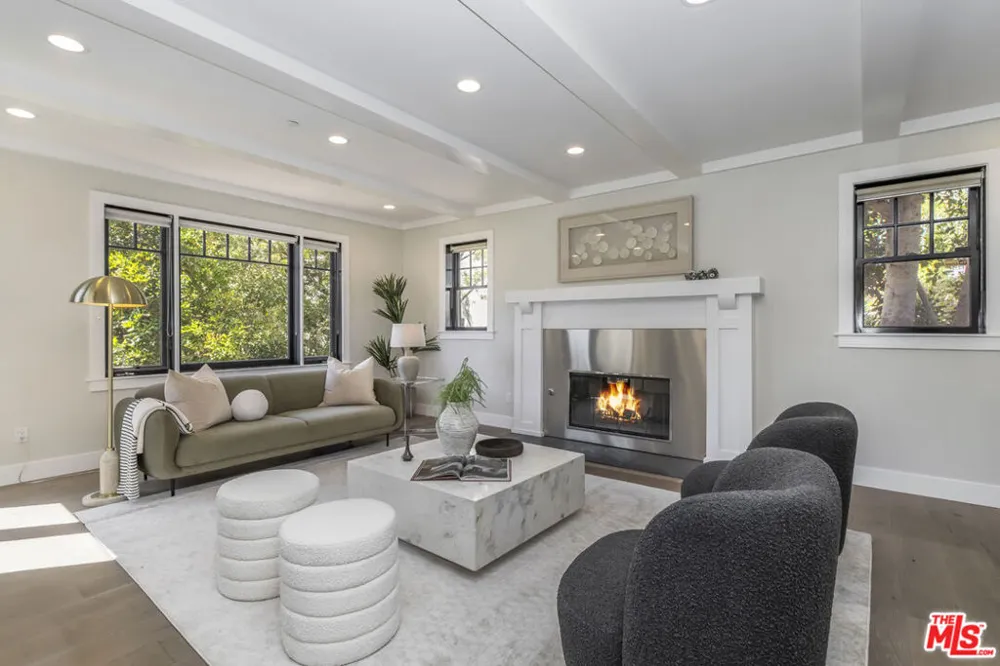 2201 Beech Knoll Road Los Angeles, CA 90046