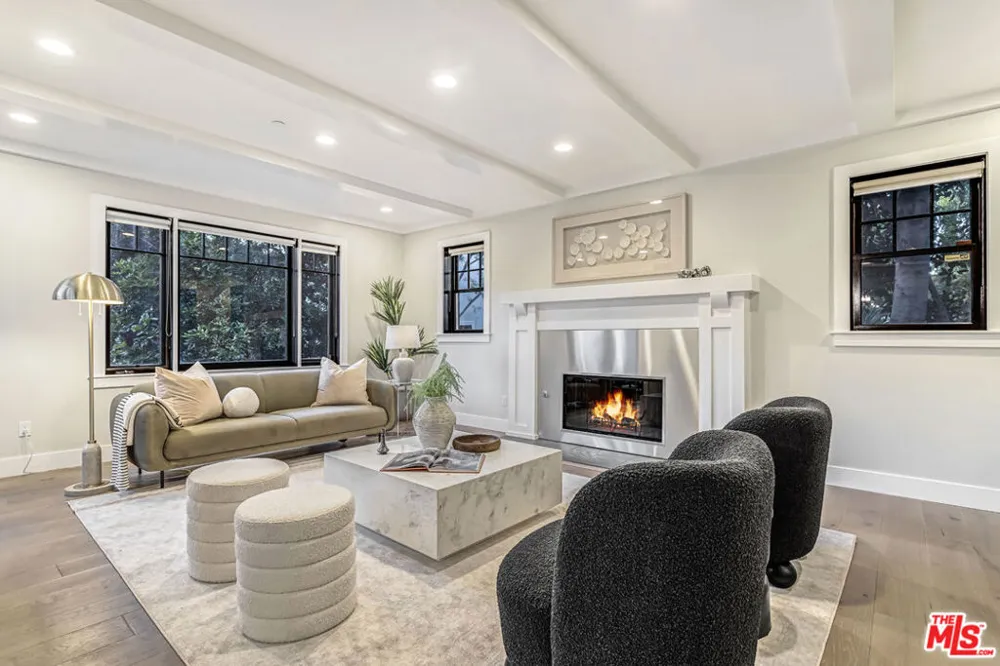 2201 Beech Knoll Road Los Angeles, CA 90046