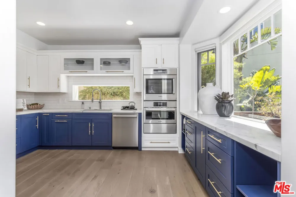 2201 Beech Knoll Road Los Angeles, CA 90046