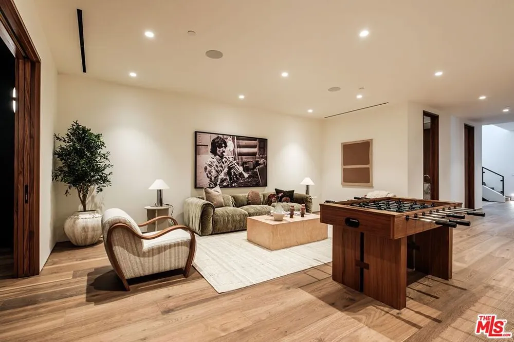 317 S Wetherly Drive Beverly Hills, CA 90211
