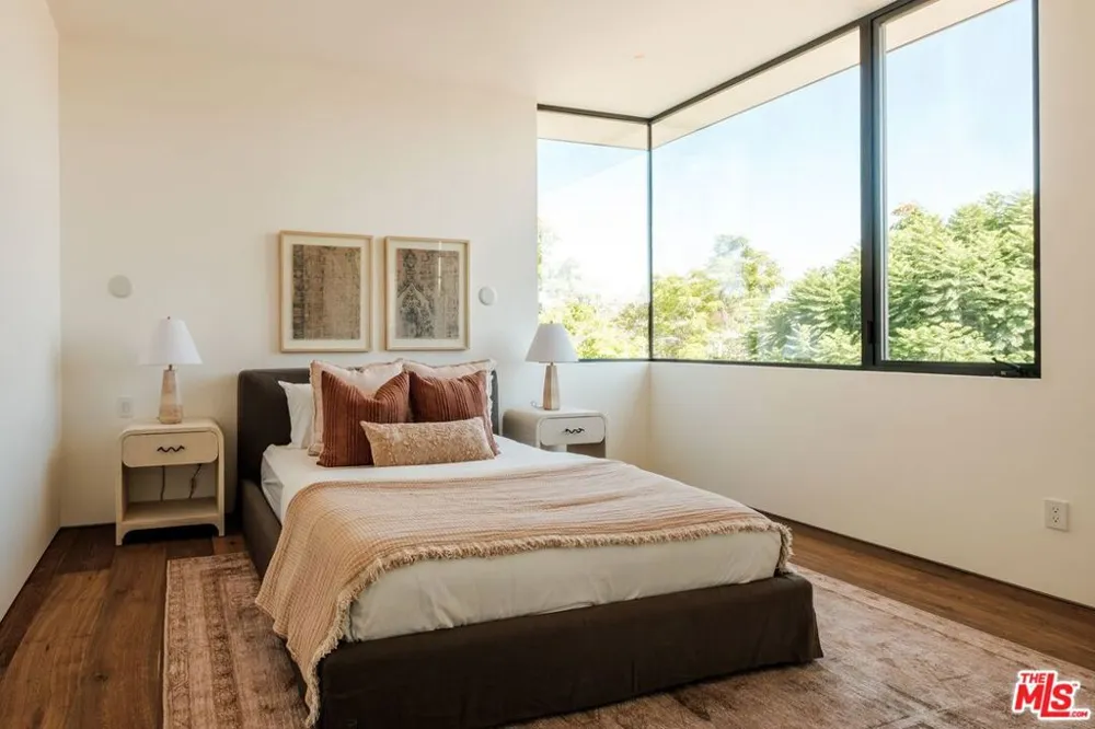 317 S Wetherly Drive Beverly Hills, CA 90211