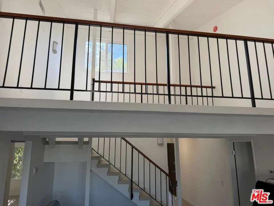 18350 Hatteras Street #278 Tarzana, CA 91356