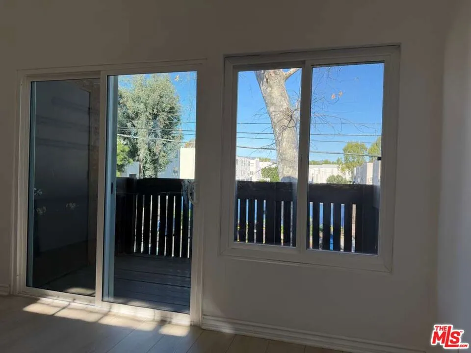 18350 Hatteras Street #278 Tarzana, CA 91356