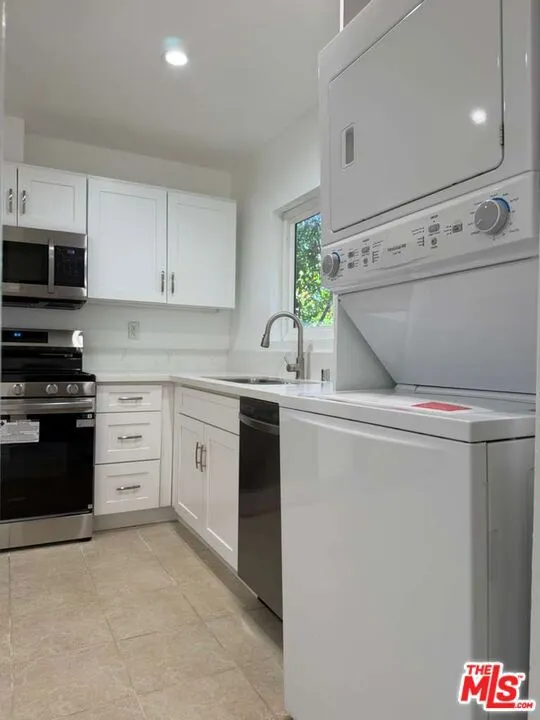 18350 Hatteras Street #278 Tarzana, CA 91356