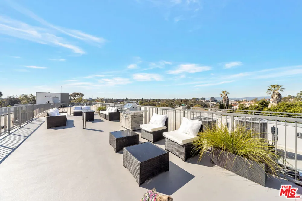 5506 Thornburn Street #401 Los Angeles, CA 90045