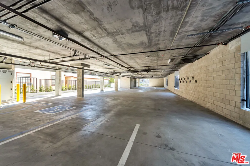 5506 Thornburn Street #401 Los Angeles, CA 90045