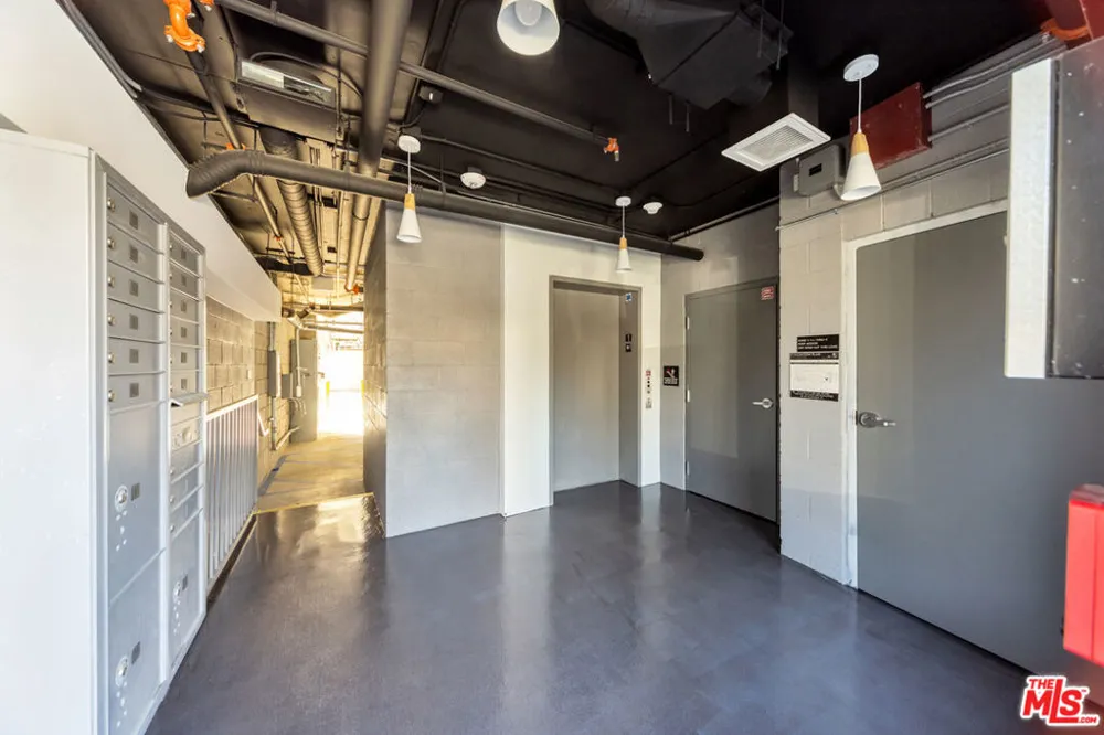5506 Thornburn Street #401 Los Angeles, CA 90045