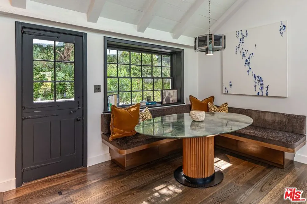 9151 Warbler Place Los Angeles, CA 90069