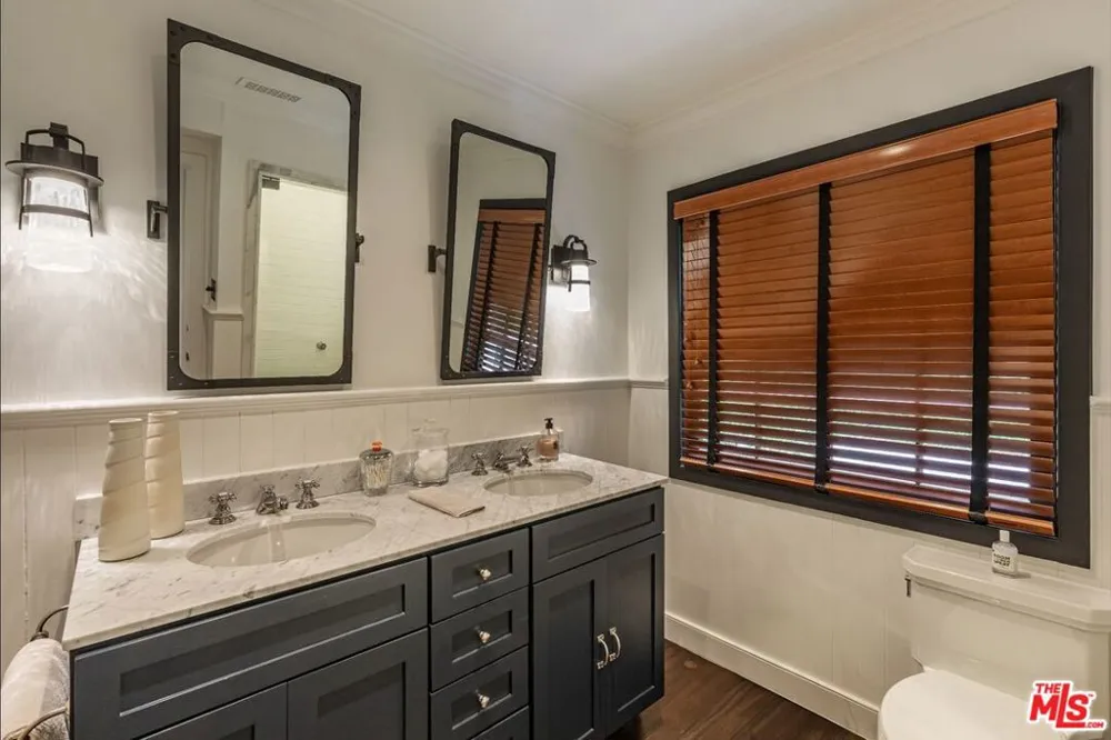 9151 Warbler Place Los Angeles, CA 90069
