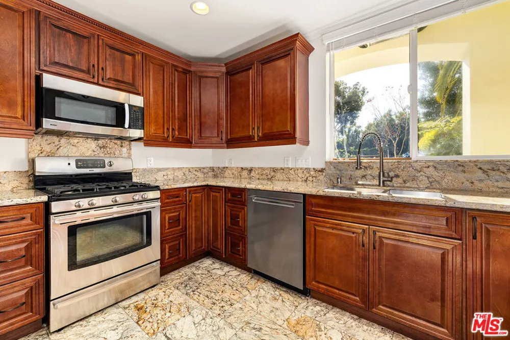632 Kings Road #101 West Hollywood, CA 90048