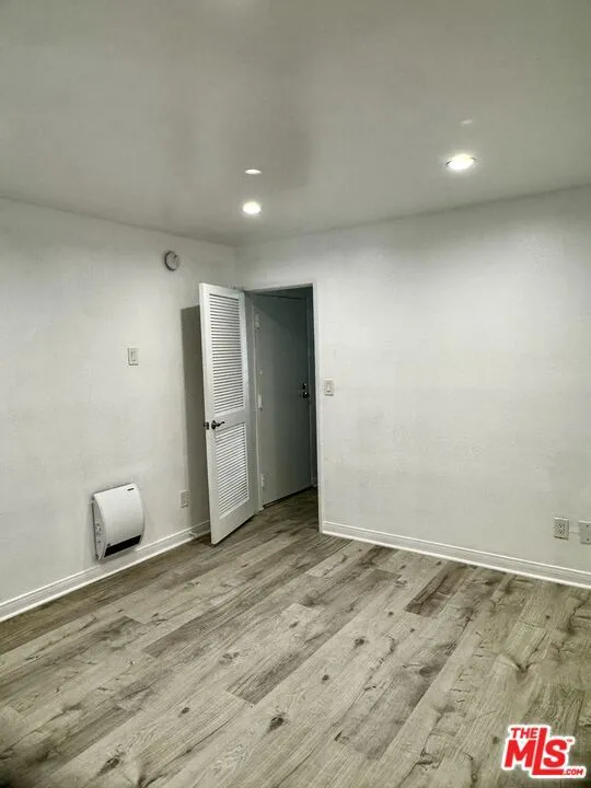 22 Navy Street #103 Venice, CA 90291