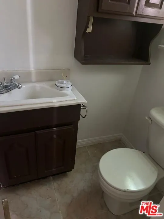 455 S Oakhurst Drive #3 Beverly Hills, CA 90212