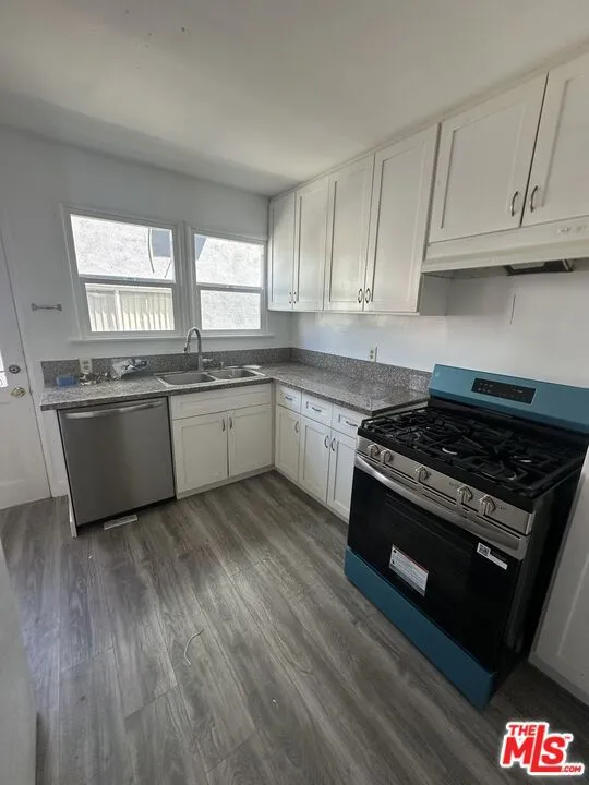 455 S Oakhurst Drive #3 Beverly Hills, CA 90212