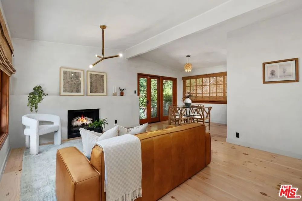 9667 Yoakum Drive Los Angeles, CA 90210