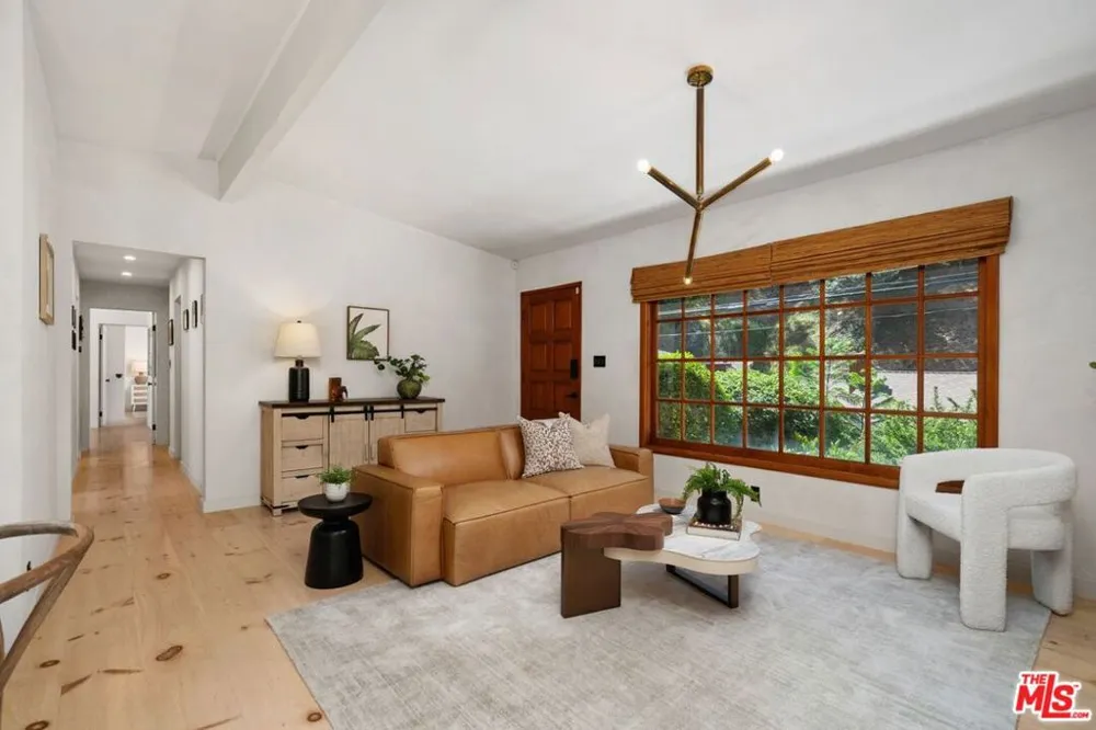 9667 Yoakum Drive Los Angeles, CA 90210