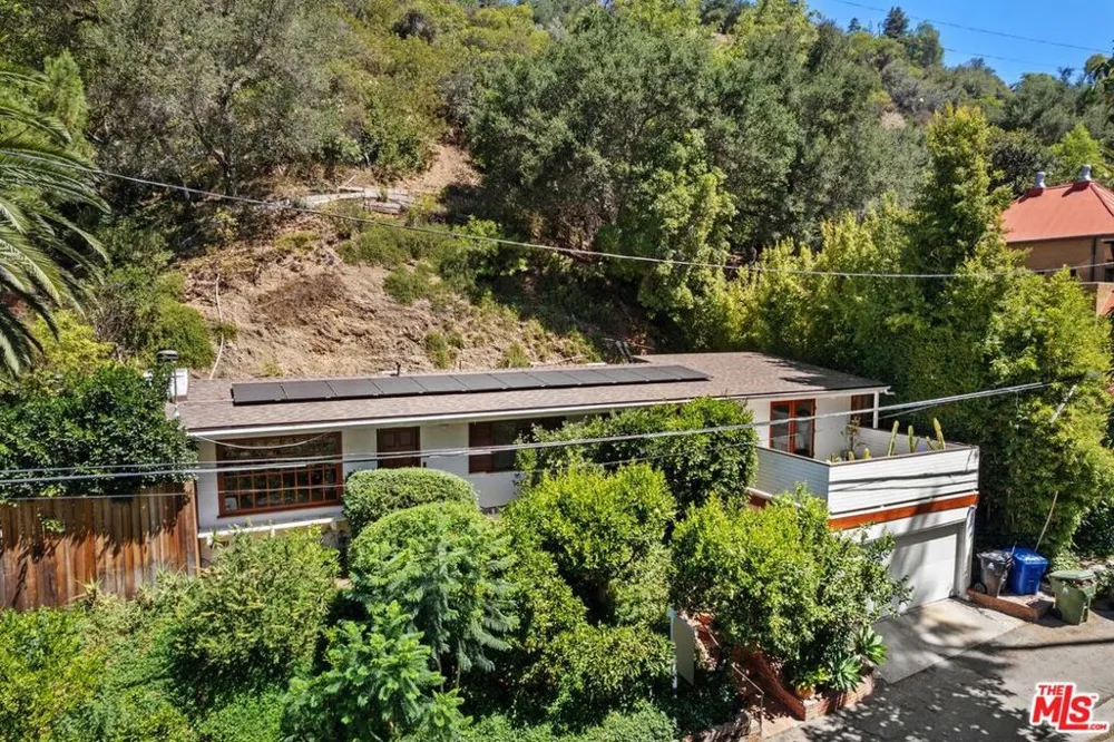 9667 Yoakum Drive Los Angeles, CA 90210