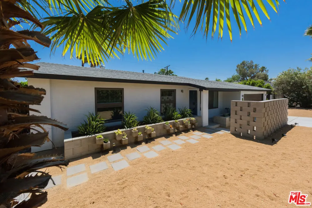 2350 Los Alamos Road Palm Springs, CA 92262