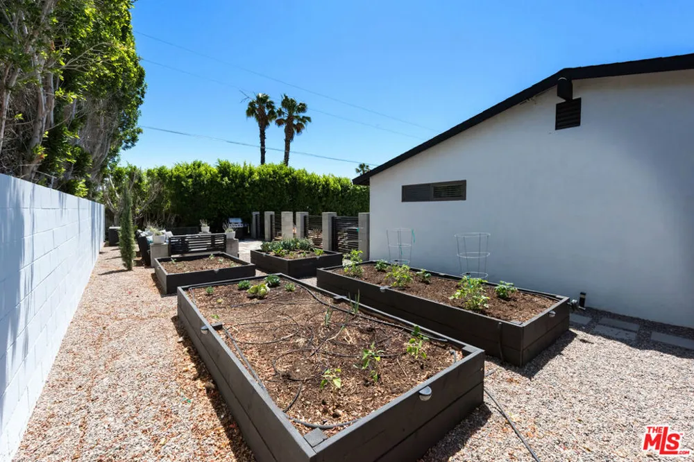 2350 Los Alamos Road Palm Springs, CA 92262