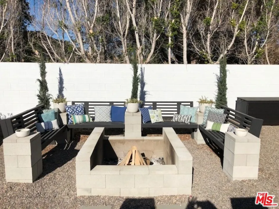 2350 Los Alamos Road Palm Springs, CA 92262