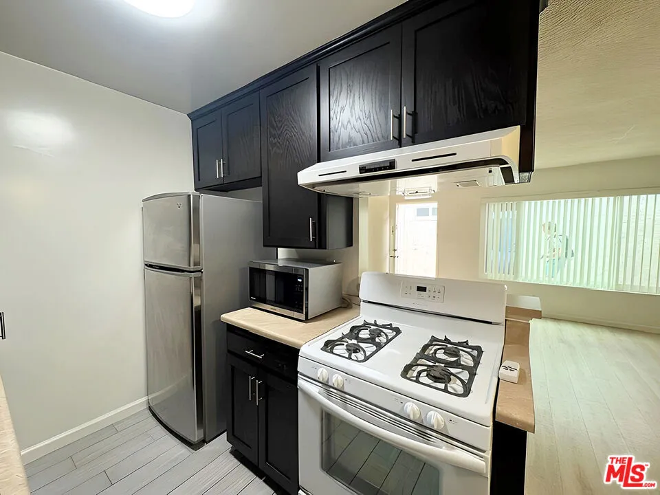 1630 Granville Avenue #207 Los Angeles, CA 90025