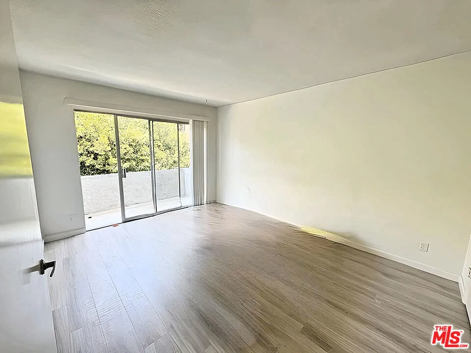 1630 Granville Avenue #207 Los Angeles, CA 90025
