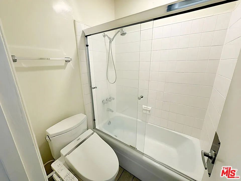 1630 Granville Avenue #207 Los Angeles, CA 90025