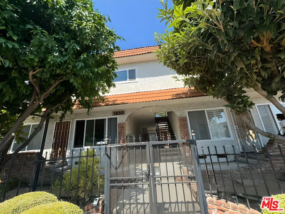 1630 Granville Avenue #207 Los Angeles, CA 90025