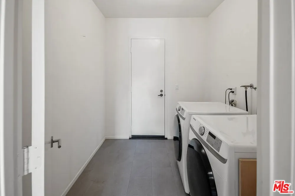 1506 S Bentley Avenue #308 Los Angeles, CA 90025