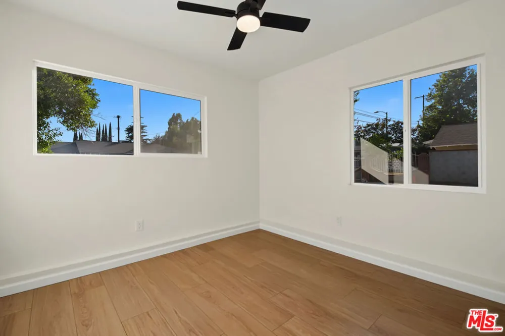 11510 Fenton Avenue Sylmar, CA 91342
