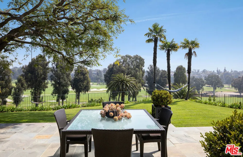 1132 Napoli Drive Los Angeles, CA 90272