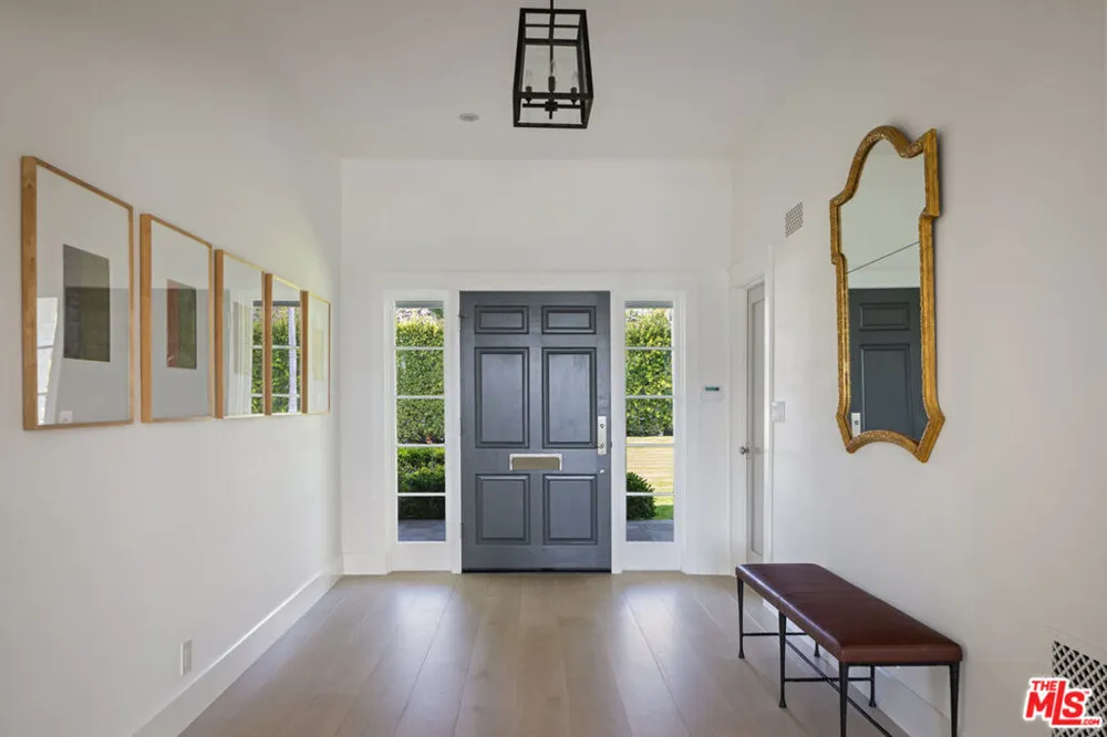 1132 Napoli Drive Los Angeles, CA 90272