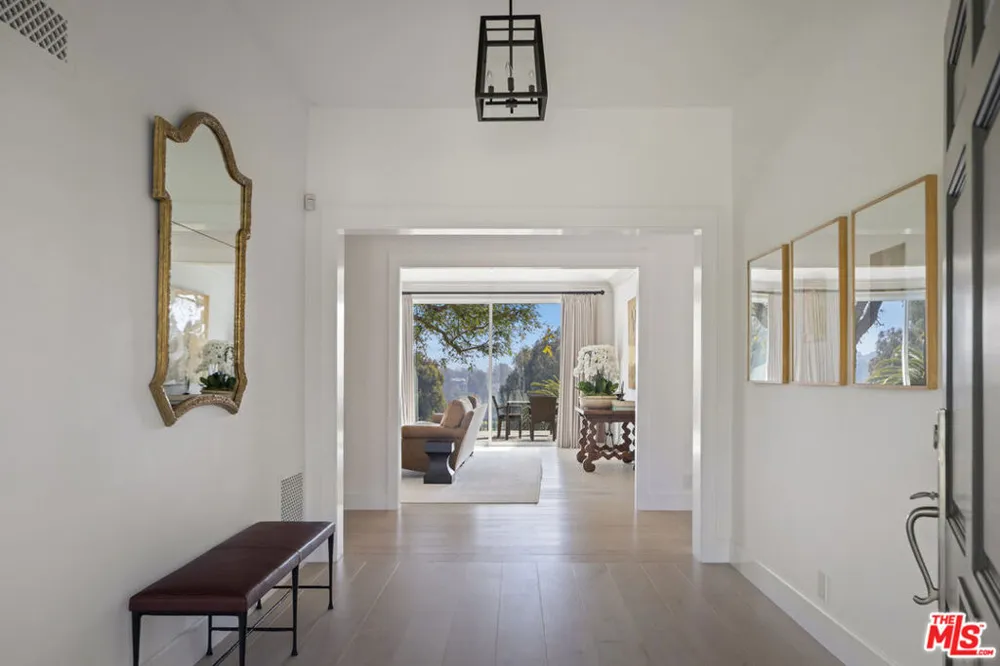 1132 Napoli Drive Los Angeles, CA 90272