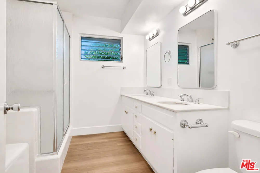 134 S Elm Drive #104 Beverly Hills, CA 90212
