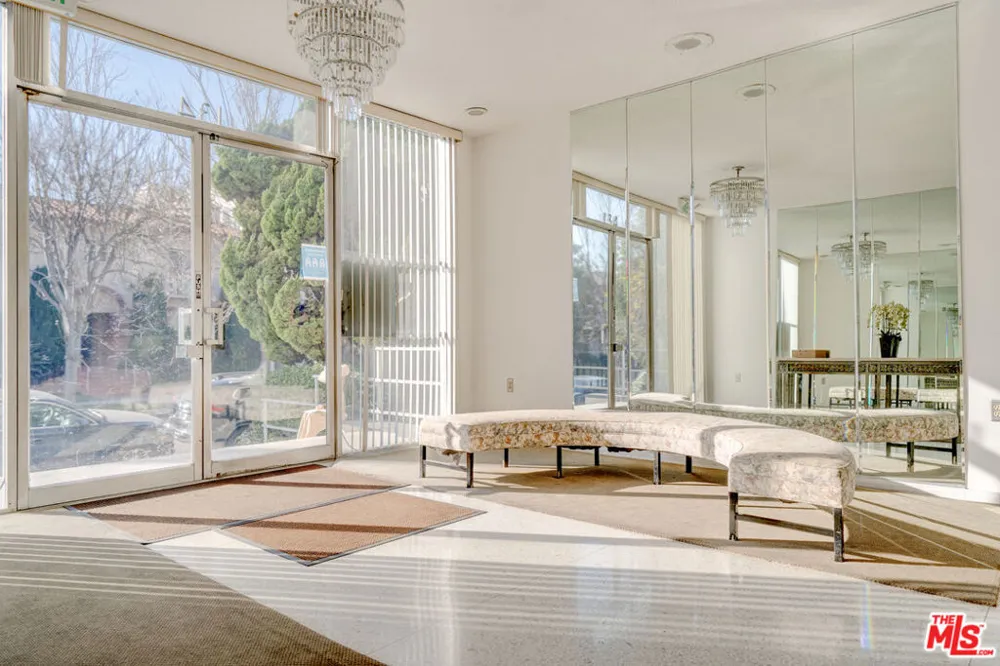 134 S Elm Drive #104 Beverly Hills, CA 90212