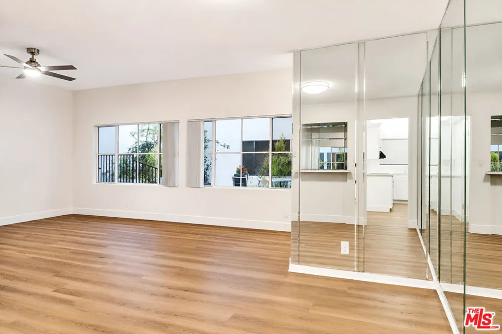 134 S Elm Drive #104 Beverly Hills, CA 90212