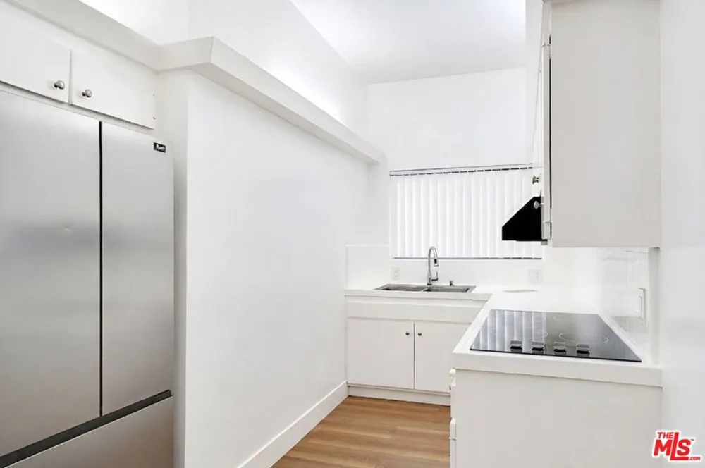 134 S Elm Drive #104 Beverly Hills, CA 90212