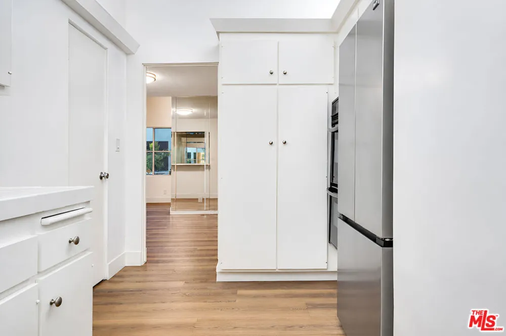 134 S Elm Drive #104 Beverly Hills, CA 90212