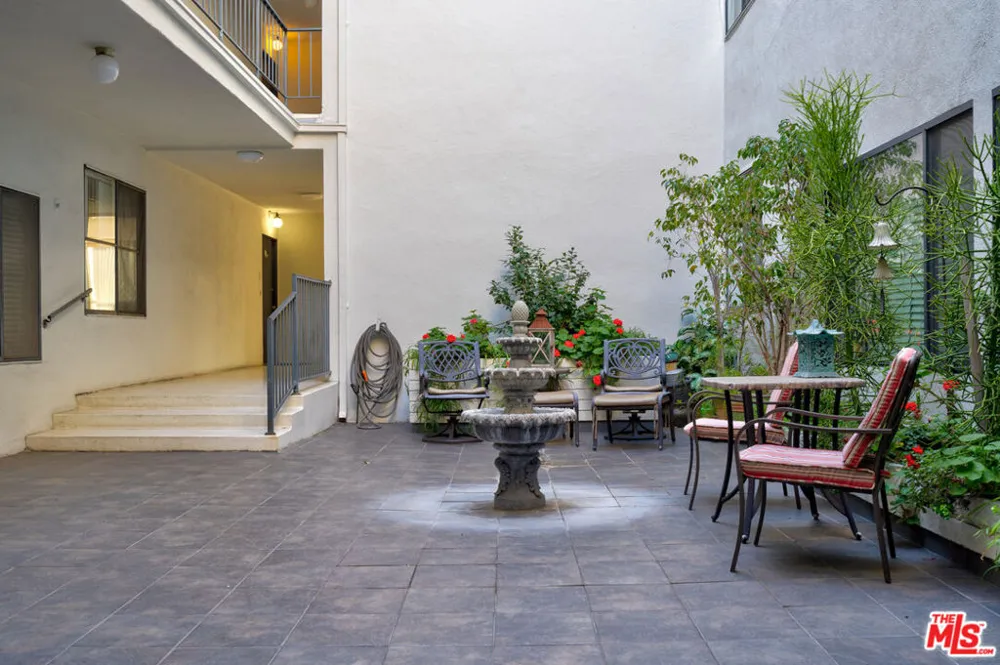 134 S Elm Drive #104 Beverly Hills, CA 90212