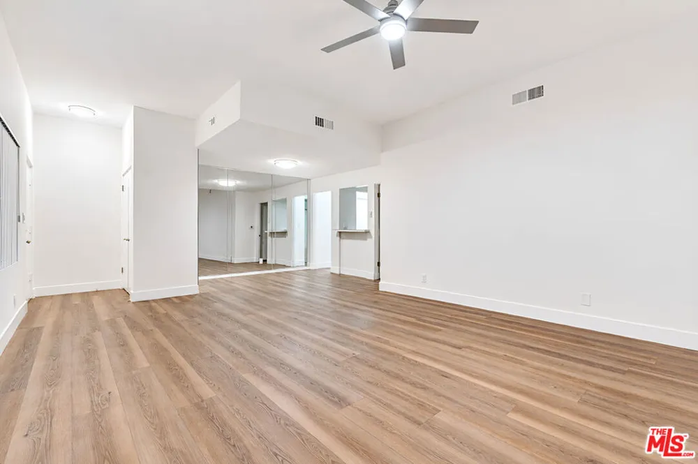 134 S Elm Drive #104 Beverly Hills, CA 90212