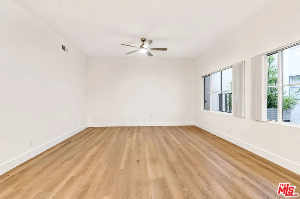 134 S Elm Drive #104 Beverly Hills, CA 90212
