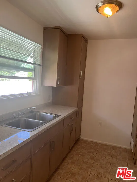 4277 Tujunga Avenue #4277.5 Los Angeles, CA 91604