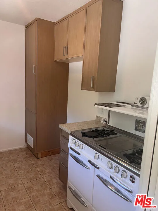 4277 Tujunga Avenue #4277.5 Los Angeles, CA 91604