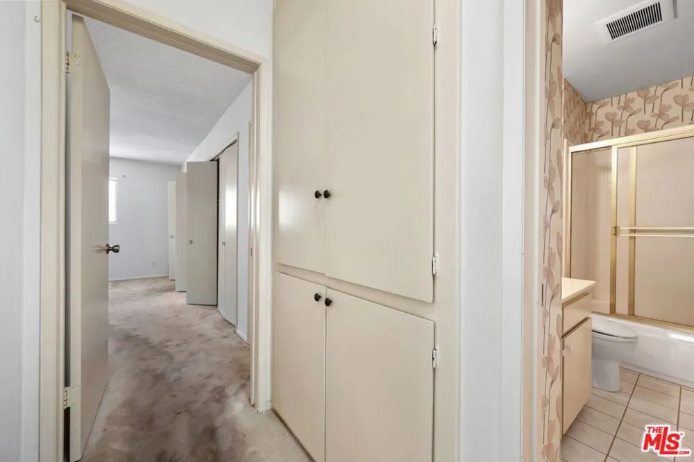 1831 Barry Avenue #3 Los Angeles, CA 90025