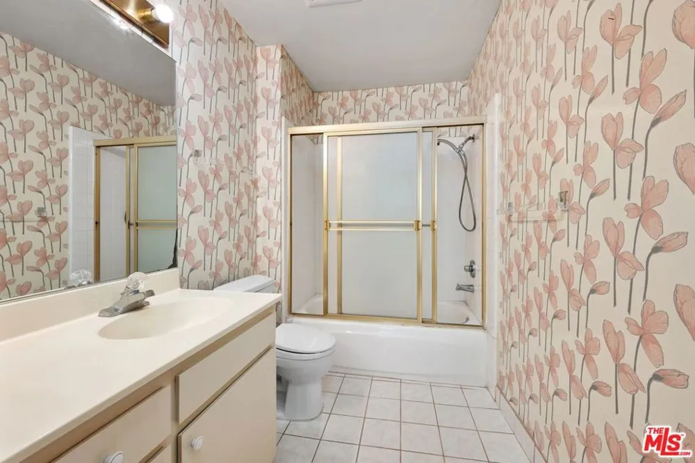 1831 Barry Avenue #3 Los Angeles, CA 90025