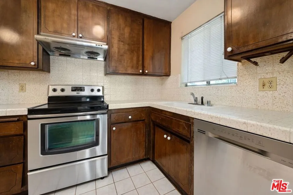 1831 Barry Avenue #3 Los Angeles, CA 90025