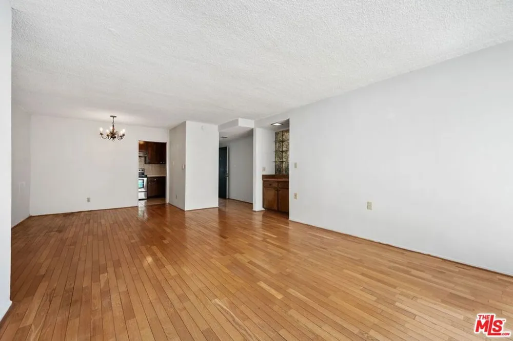 1831 Barry Avenue #3 Los Angeles, CA 90025