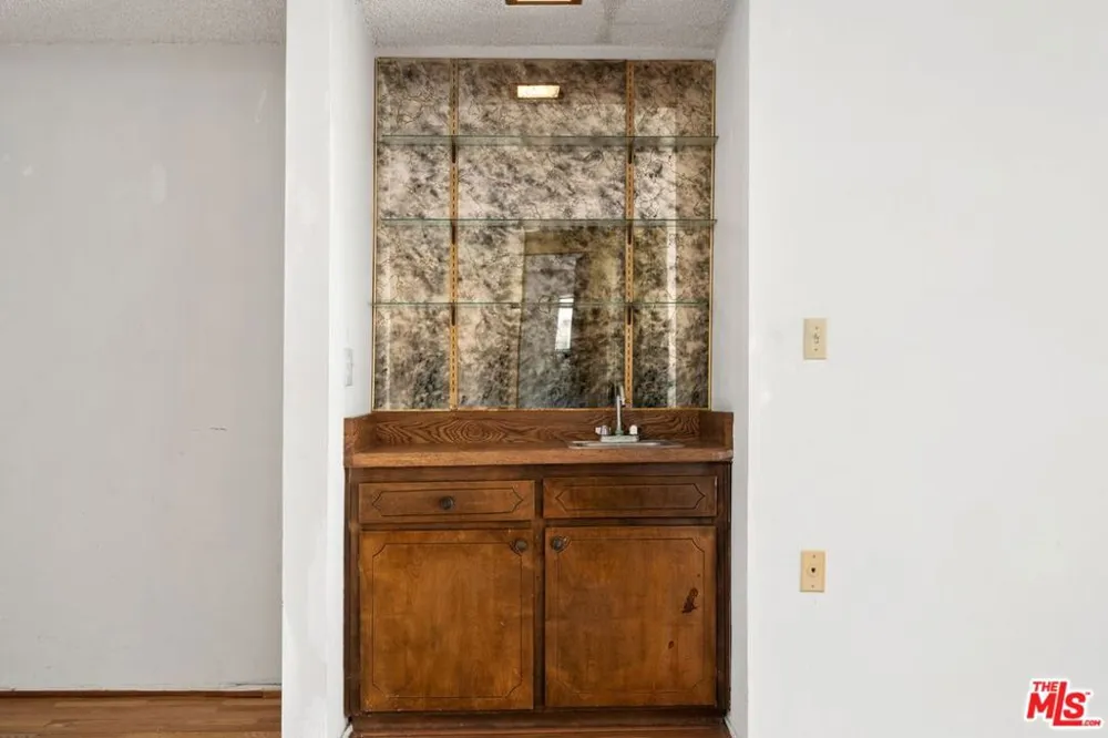 1831 Barry Avenue #3 Los Angeles, CA 90025